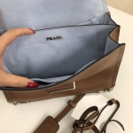 Сумка женская Prada Артикул LUX-21718. Вид 4