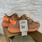 Кроссовки женские Yeezy Boost Adidas Артикул LUX-14878. Вид 2