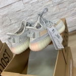 Кроссовки женские Yeezy Boost Adidas Артикул LUX-14876. Вид 2