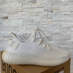 Кроссовки женские Yeezy Boost Adidas Артикул LUX-14880. Вид 1