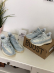 Кроссовки женские Yeezy Boost Adidas Артикул LUX-17806. Вид 3