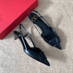 Туфли Garavani  Valentino Артикул LUX-32064. Вид 1