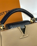 Сумка женская CAPUCINES Louis Vuitton Артикул LUX-33871. Вид 2