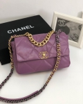  Сумка-конверт Chanel 19 30 см Chanel Артикул LUX-39910. Вид 1