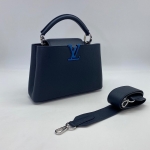 Сумка женская  CAPUCINES  Louis Vuitton Артикул LUX-33957. Вид 2