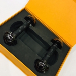 Набор из двух гантелеий  Louis Vuitton Артикул LUX-35786. Вид 2