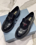 Лоферы женские Prada Артикул LUX-37048. Вид 1