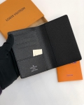 Обложка для паспорта Louis Vuitton Артикул LUX-38052. Вид 3