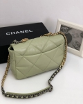  Сумка-конверт Chanel 19  30 см Chanel Артикул LUX-39909. Вид 2