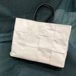 Сумка женская Bottega Veneta Артикул LUX-40137. Вид 1