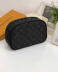 Косметичка  Louis Vuitton Артикул LUX-40150. Вид 1