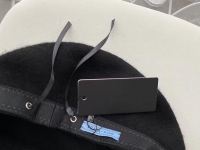 Берет  Prada Артикул LUX-40297. Вид 3