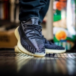 Кроссовки Yeezy Boost Adidas Артикул LUX-32131. Вид 1