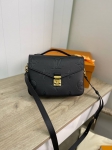 Сумка женская Pochette Louis Vuitton Артикул LUX-82509. Вид 1