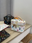 Косметичка  Louis Vuitton Артикул LUX-115683. Вид 1