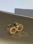 Серьги из розового золота с вставкой из оникса или перламутра Bvlgari Артикул LUX-116342. Вид 1