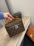Несессер  Nice mini из вощеной канвы Monogram Macassar Louis Vuitton Артикул LUX-114840. Вид 1
