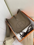 Сумка женская Evelyne 29 cm Clemence leather  Hermes Артикул LUX-115459. Вид 1