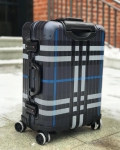 Чемодан Burberry Артикул LUX-7730. Вид 3
