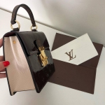 Сумка женская Spring Street Louis Vuitton Артикул LUX-9636. Вид 3