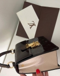 Сумка женская Spring Street Louis Vuitton Артикул LUX-9636. Вид 5