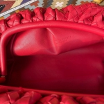 Клатч THE POUCH IN BUTTER CALF  Bottega Veneta Артикул LUX-29762. Вид 2