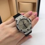Часы женские Hublot Артикул LUX-23433. Вид 1