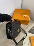 Сумка женская Pochette Louis Vuitton Артикул LUX-82509. Вид 3
