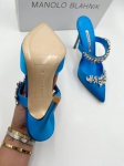 Атласные мюли Lurum с украшением в виде кристаллов Manolo Blahnik Артикул LUX-82531. Вид 4