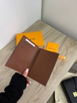 Обложка на паспорт Louis Vuitton Артикул LUX-82539. Вид 2