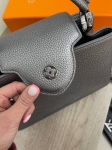 Сумка женская CAPUCINES Louis Vuitton Артикул LUX-83374. Вид 6