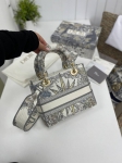 Сумка женская Lady D-Lite Christian Dior Артикул LUX-84582. Вид 3