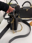 Сумка женская CAPUCINES 21 см Louis Vuitton Артикул LUX-85449. Вид 4