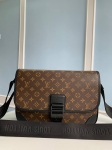 Мессенджер  Louis Vuitton Артикул LUX-85493. Вид 1