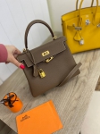 Сумка женская  Kelly, 25, GHW Hermes Артикул LUX-85677. Вид 1