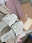 Шлепанцы Miu Miu Артикул LUX-86920. Вид 2