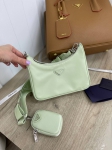 Сумка женская Prada Артикул LUX-87782. Вид 1