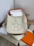Сумка женская Evelyne 29 cm Clemence leather Hermes Артикул LUX-88145. Вид 1