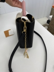 Сумка женская Capucines Louis Vuitton Артикул LUX-90317. Вид 8