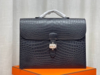 Портфель из премиальной натуральной кожи крокодила  Hermes Артикул LUX-94353. Вид 3