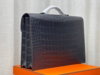 Портфель из премиальной натуральной кожи крокодила  Hermes Артикул LUX-94353. Вид 4