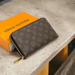 Портмоне  Louis Vuitton Артикул LUX-96539. Вид 1