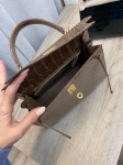 Сумка женская Kelly, 25 cm, GHW Crocodile Niloticus Lisse Hermes Артикул LUX-97197. Вид 4