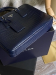 Портфель из натуральной кожи крокодила	 Prada Артикул LUX-97728. Вид 3