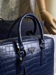 Портфель из натуральной кожи крокодила	 Prada Артикул LUX-97728. Вид 4