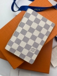 Обложка на паспорт  Louis Vuitton Артикул LUX-97995. Вид 1