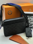 Мессенджер Louis Vuitton Артикул LUX-98340. Вид 1