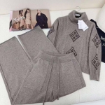 Костюм женский Max Mara Артикул LUX-98378. Вид 2