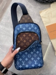 Сумка-слинг Louis Vuitton Артикул LUX-98617. Вид 8