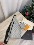 Сумка-слинг Louis Vuitton Артикул LUX-91798. Вид 1